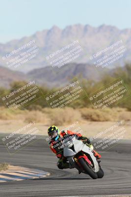 media/Nov-16-2025-Race Pace (Sun) [[8c5fa54630]]/Non Verified Riders (1st 20 Minutes)/2-Turn 10 (1010am)/